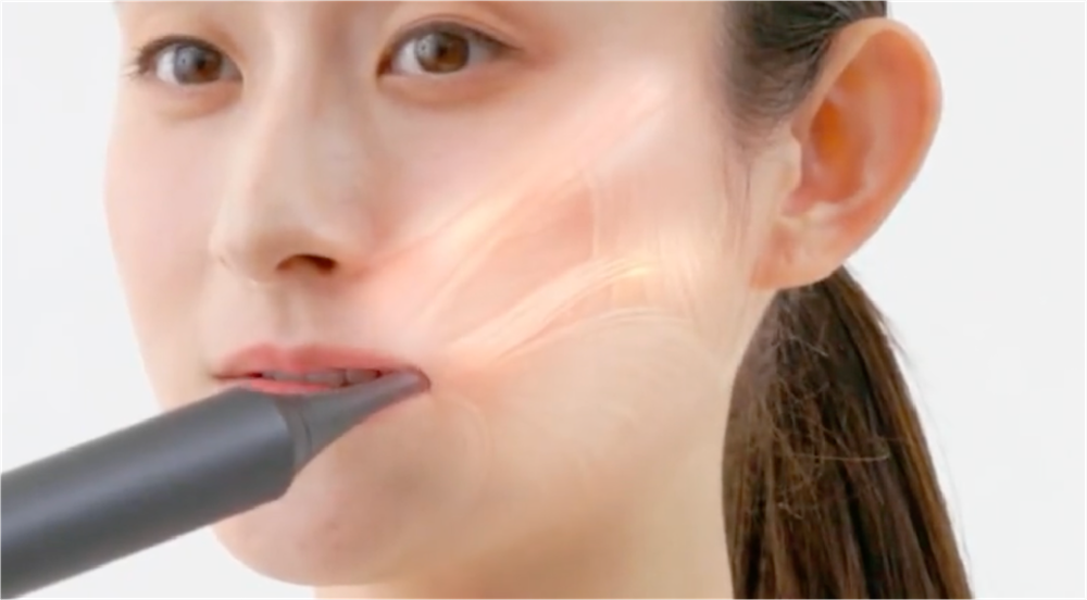 歯磨きしながら表情筋ケア「オーラルリフト」｜ヤーマン株式会社