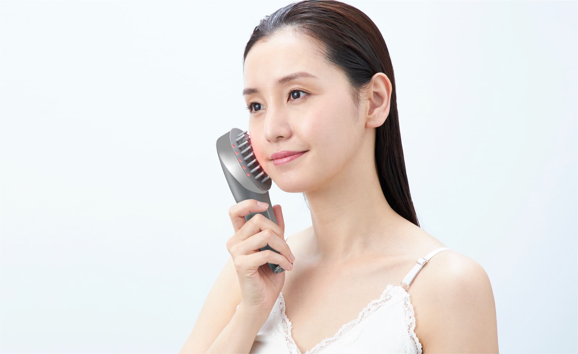 アタッチメントを変えてフェイスにも直接使える!