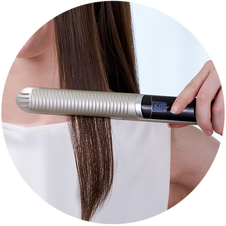 保水ヘアアイロンで髪の毛をキレイなツヤ髪ストレートに